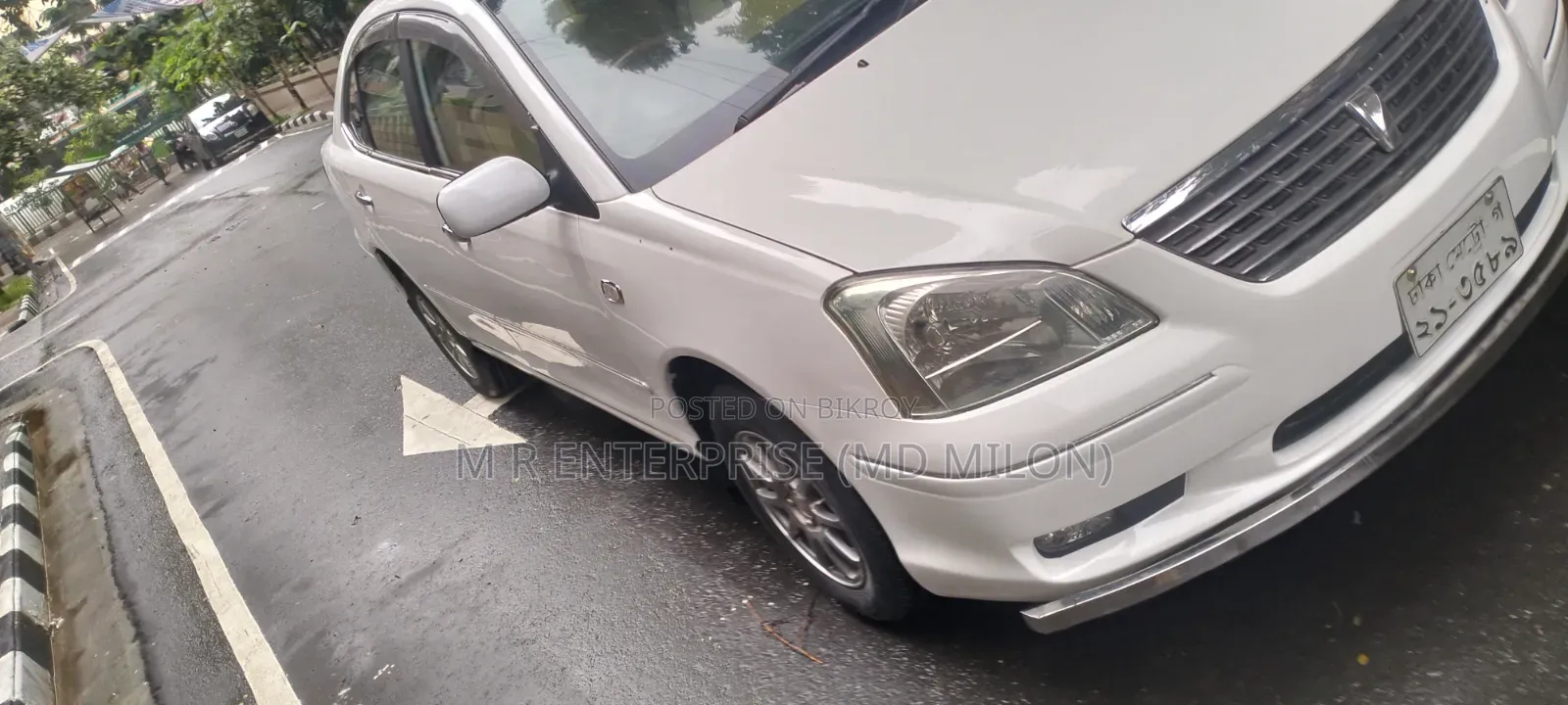 টয়োটা প্রিমিয়ো ২০০৩ সাদা