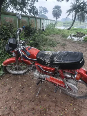 Honda 2015 Red