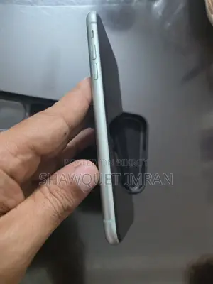 Apple iPhone 11 64 GB