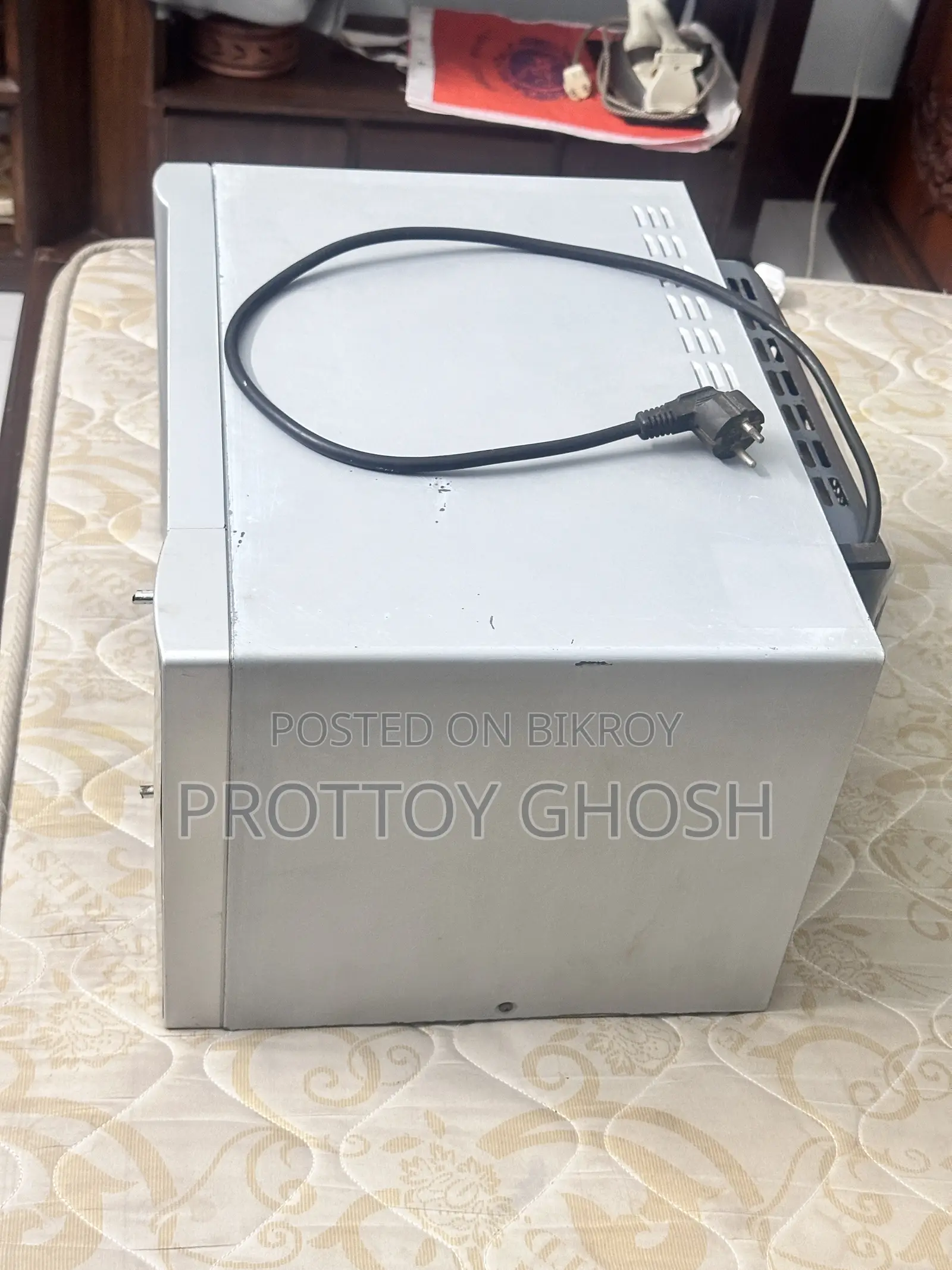 একটি ইলেকট্রিক ওভেন বিক্রয় হবে।
