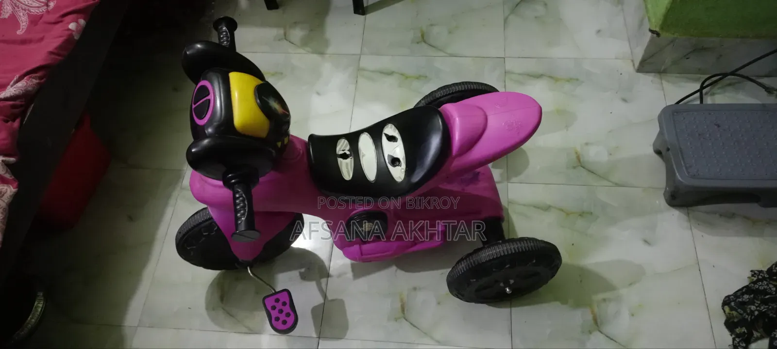 বাচ্চাদের ৩ চাকার বাইক (Ride-on) - ভালো কন্ডিশন