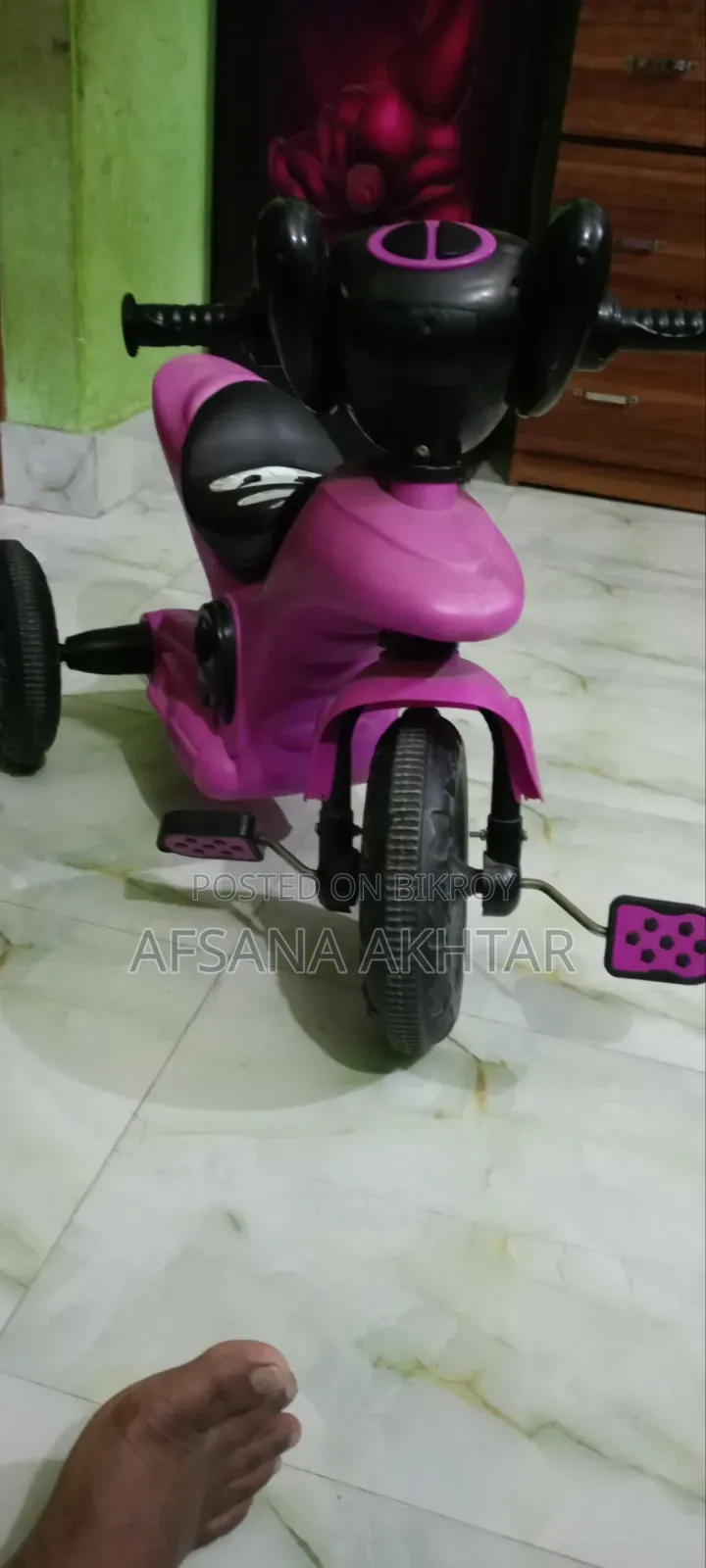 বাচ্চাদের ৩ চাকার বাইক (Ride-on) - ভালো কন্ডিশন