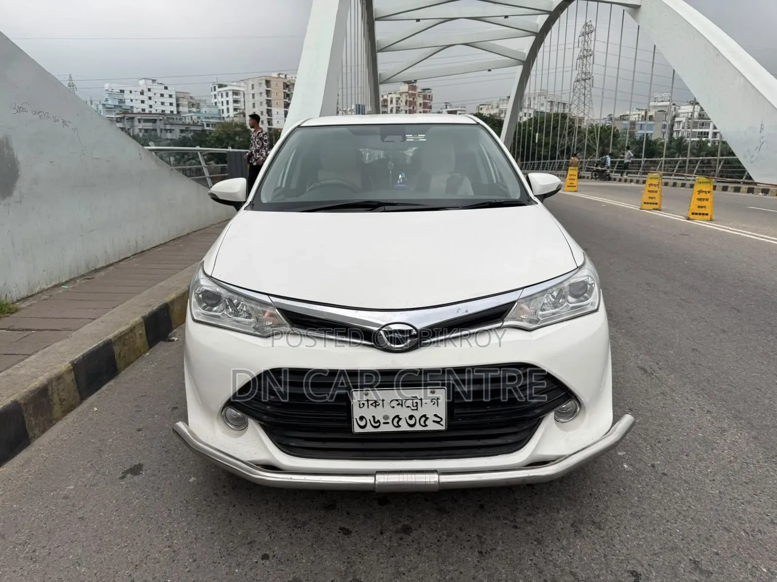 টয়োটা এক্সিও ২০১৬ সাদা