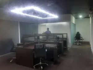 গুলশান-২ এ ২১০০ বর্গফুটের ফার্নিশড অফিস ভাড়া