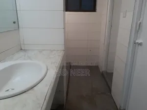গুলশান-২ এ ২১০০ বর্গফুটের ফার্নিশড অফিস ভাড়া