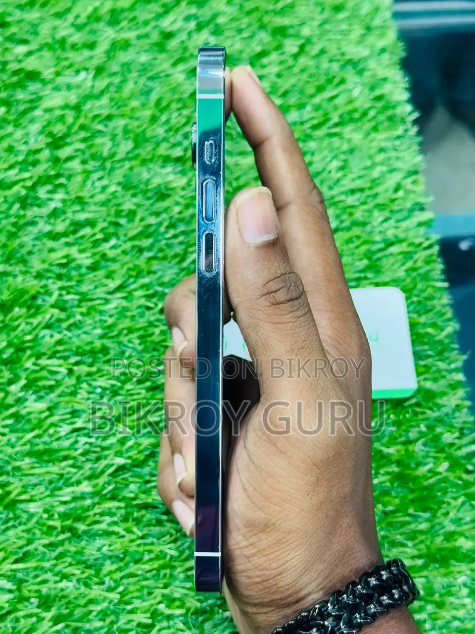 অ্যাপল আইফোন ১৪ প্রো ম্যাক্স ১২৮ জিবি হোয়াইট