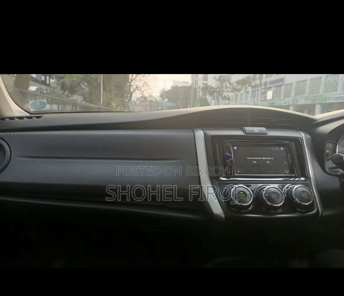 Toyota Axio 1.5 X 2-Wheel Drive 2013 Silver