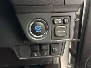 Toyota Axio 2021 Silver
