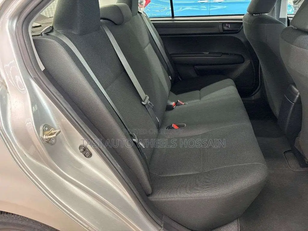 Toyota Axio 2021 Silver