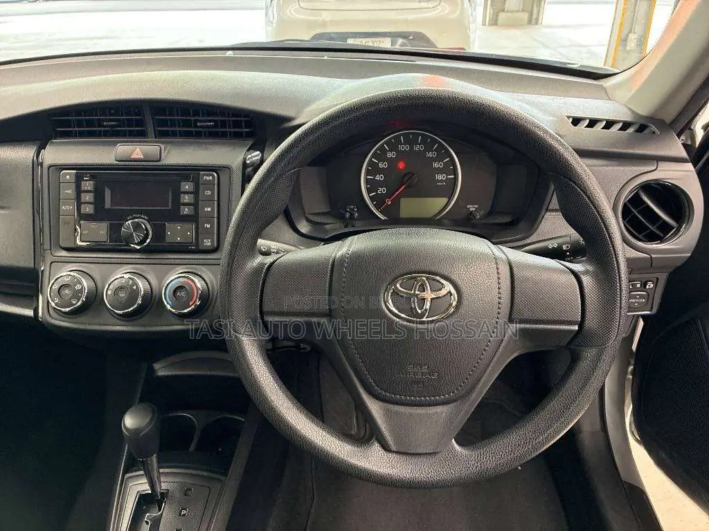 Toyota Axio 2021 Silver