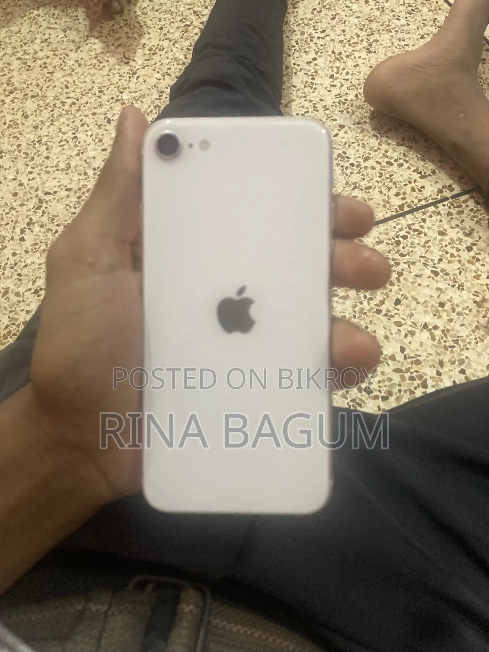 অ্যাপল আইফোন এসই (২০২২) ৬৪ জিবি সাদা