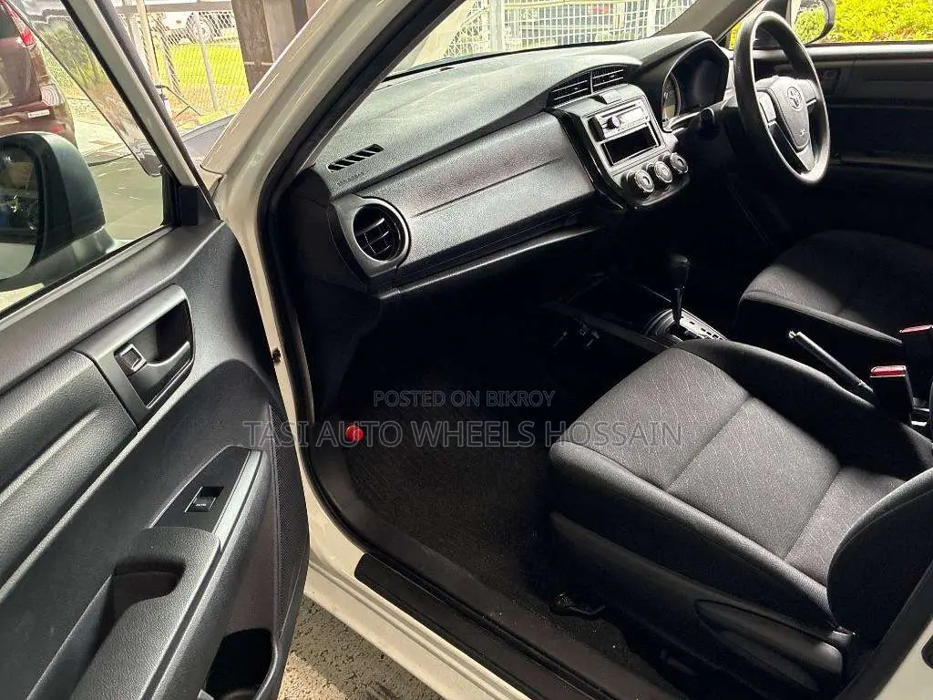 Toyota Axio 2021 White