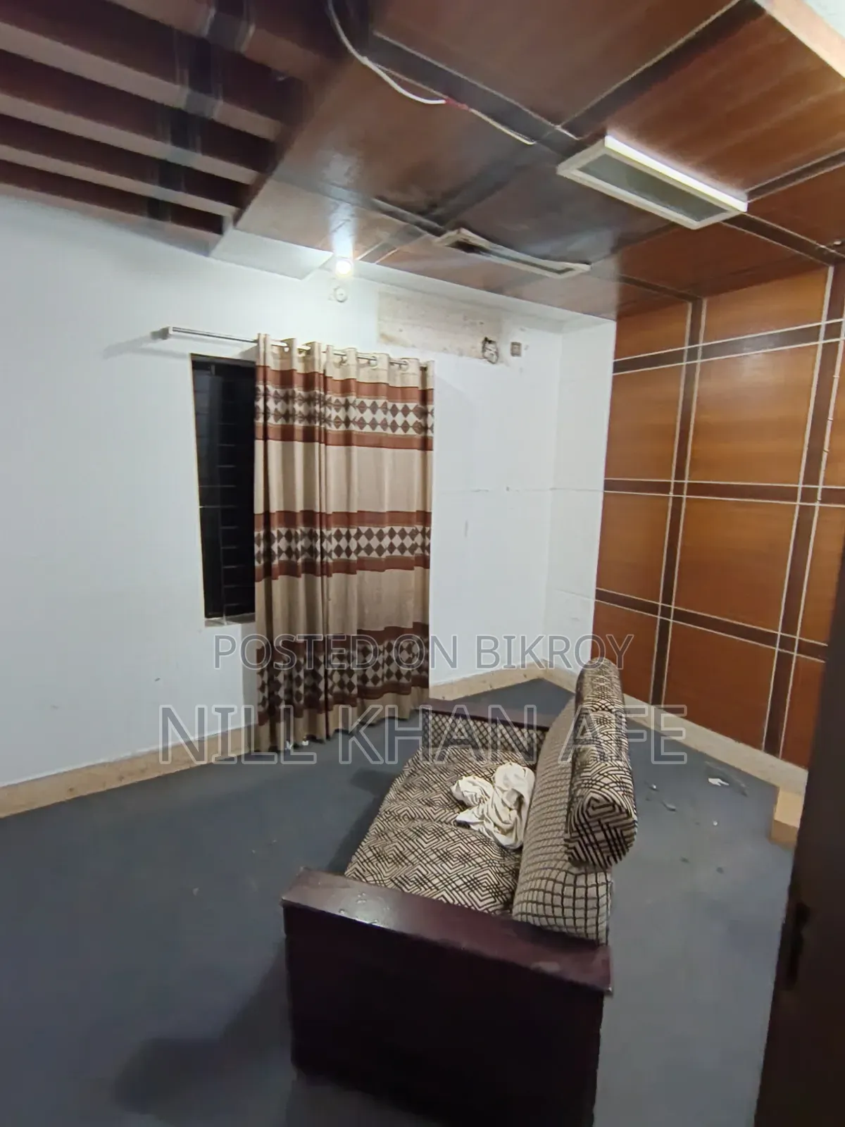 Prime 1,800 Sqft Office / Godown Space For Rent | Banani Road 11