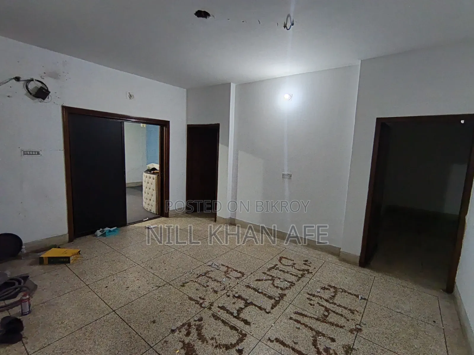 Prime 1,800 Sqft Office / Godown Space For Rent | Banani Road 11