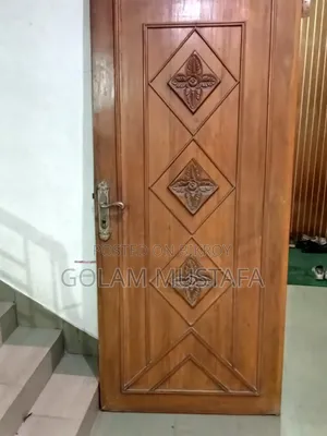 সেগুন কাঠের দরজা
