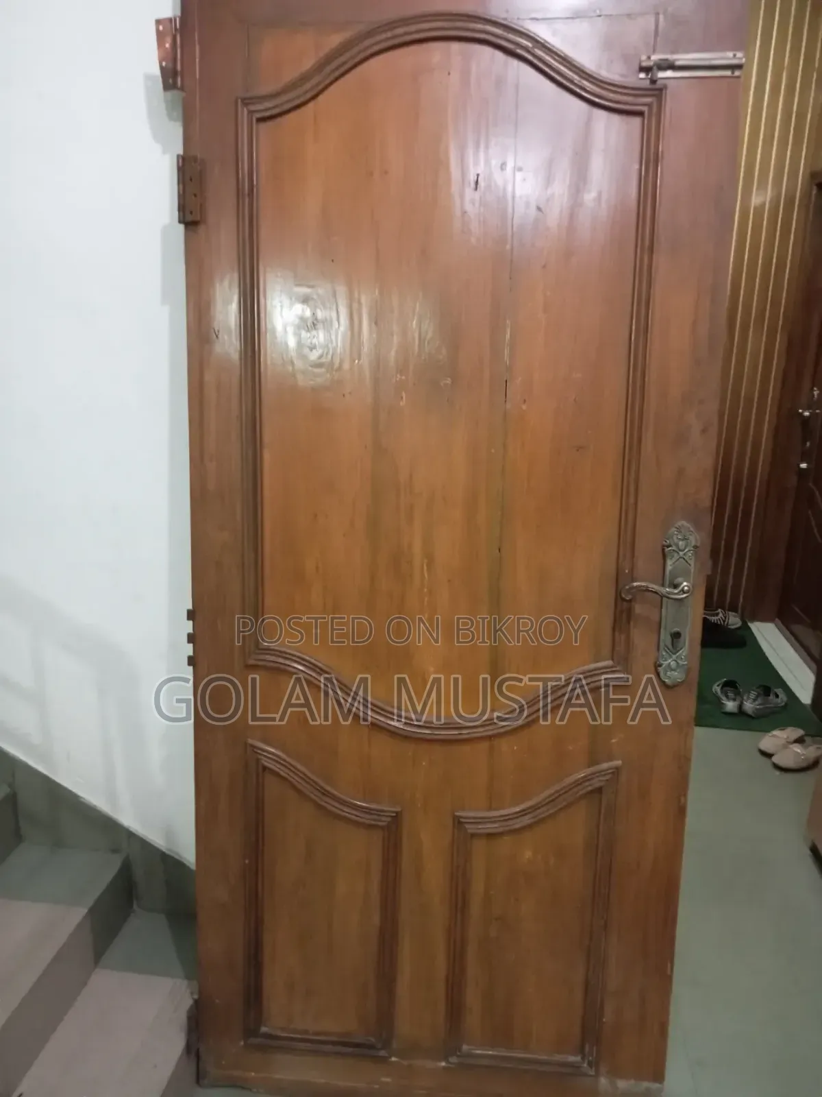 সেগুন কাঠের দরজা