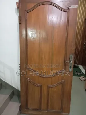 সেগুন কাঠের দরজা
