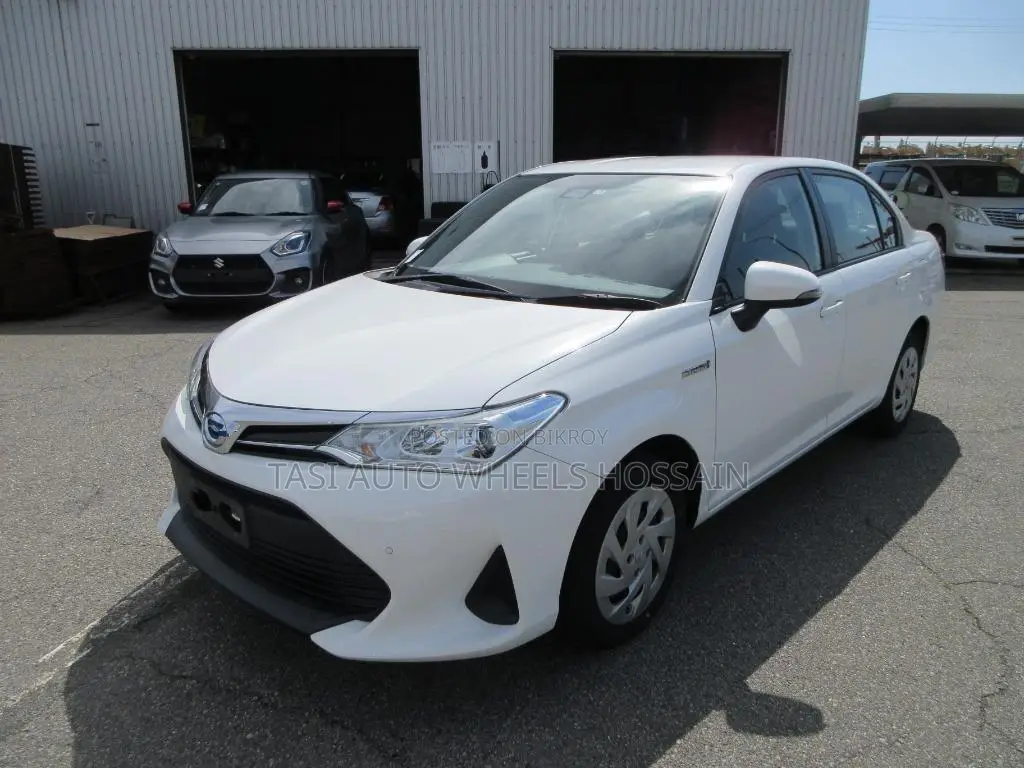 Toyota Axio 2021 White