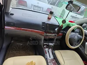 টয়োটা প্রিমিও ২০০৬ সিলভার