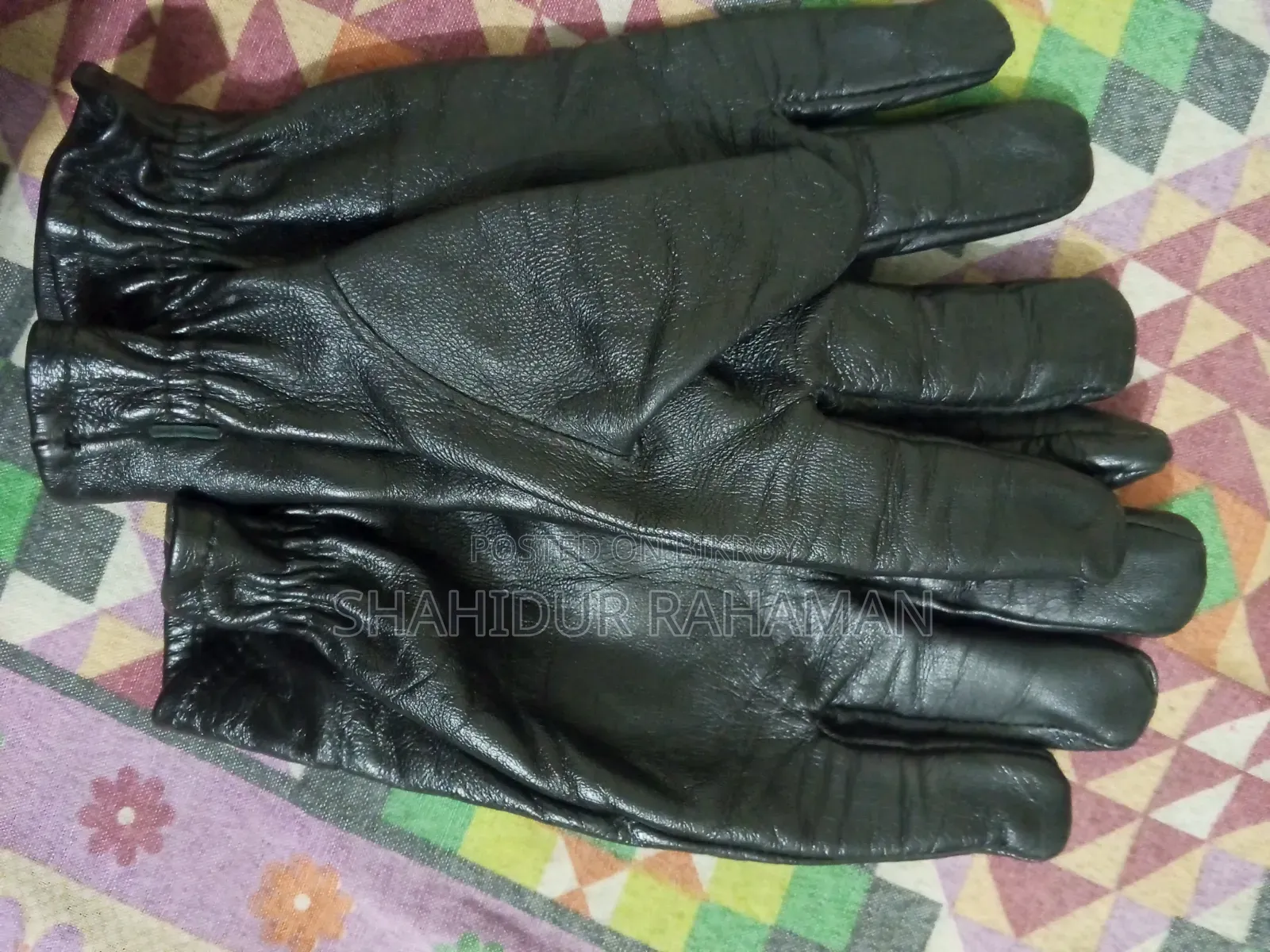 বাইকার গ্লাভস