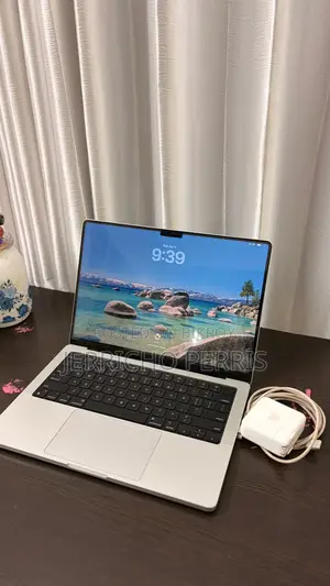 Laptop Apple MacBook Pro 2024 M4 16GB Apple M4 SSD 16 GB