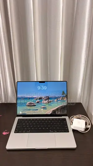 Laptop Apple MacBook Pro 2024 M4 16GB Apple M4 SSD 16 GB