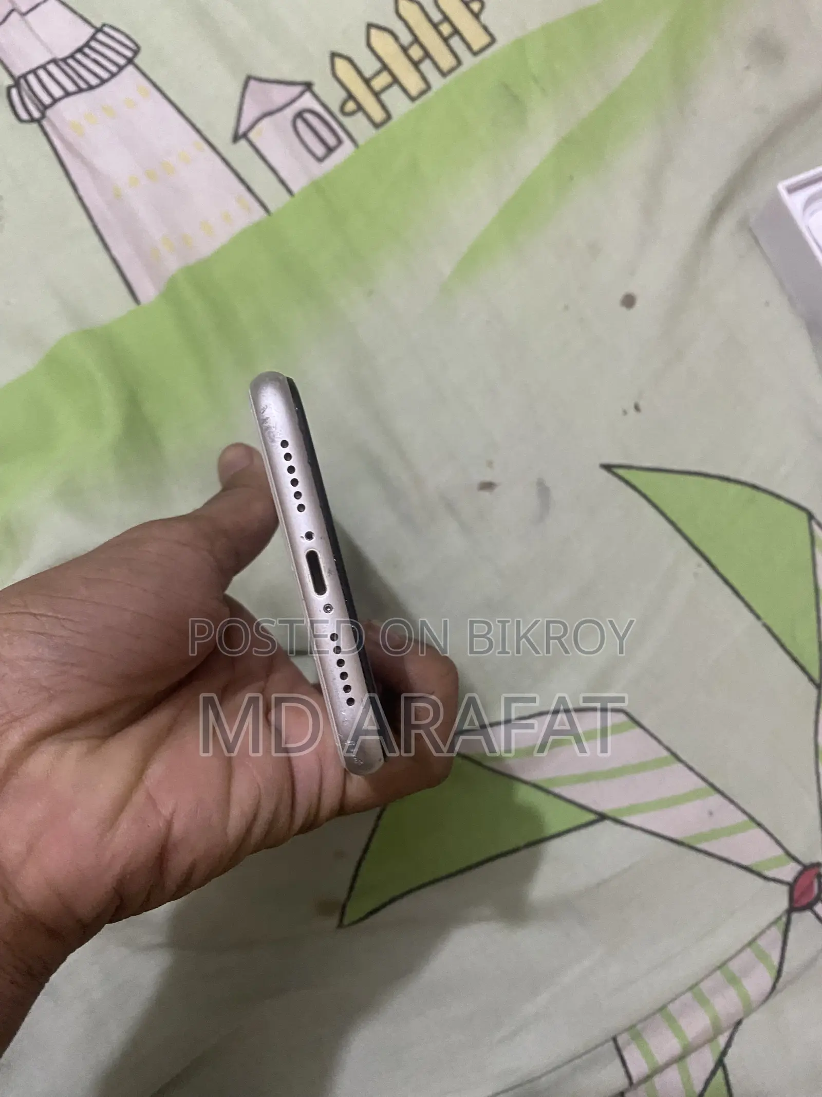 নিউ অ্যাপল আইফোন ১১ ১২৮ জিবি হোয়াইট