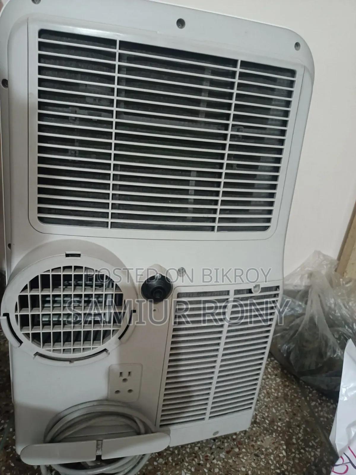 মিডিয়া পোর্টেবল এসি ১ টন
