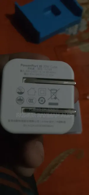 Anker Powerport III 20W Cube and Apple USB-C to Lightning Cable (1 M)