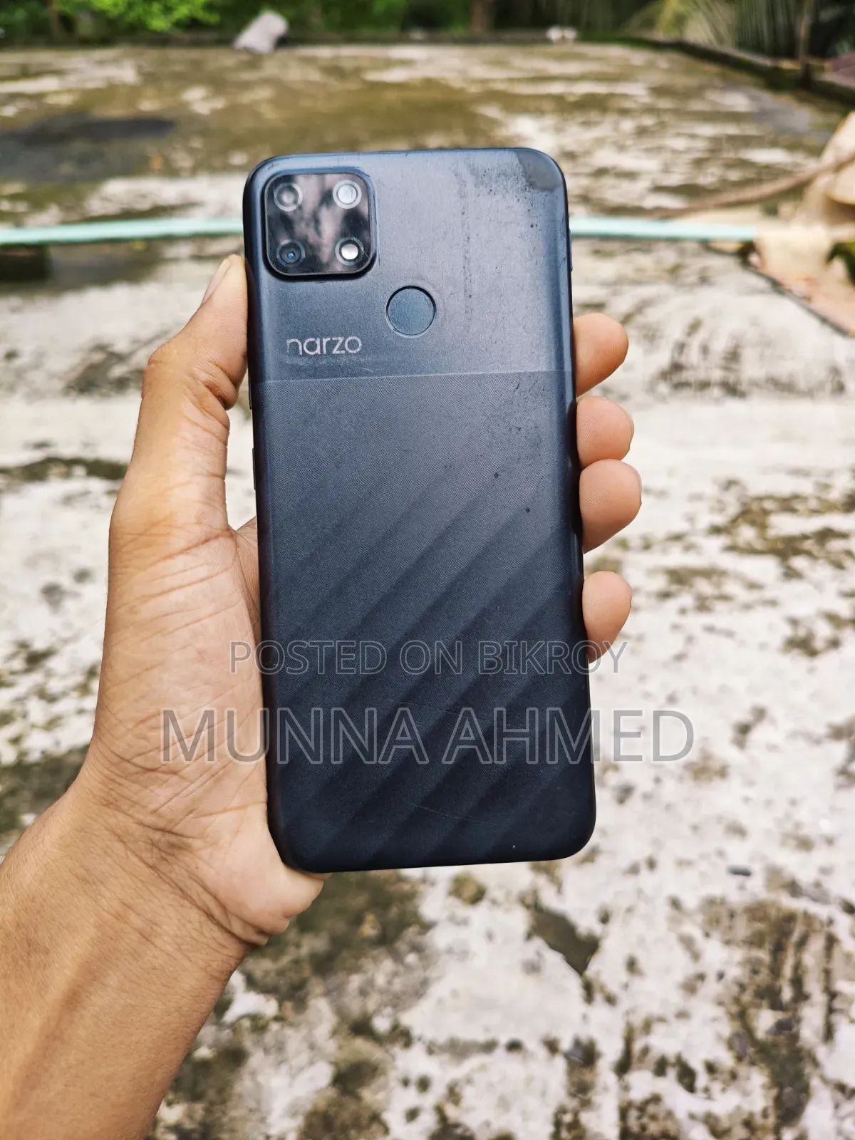 Realme 4 GB Black