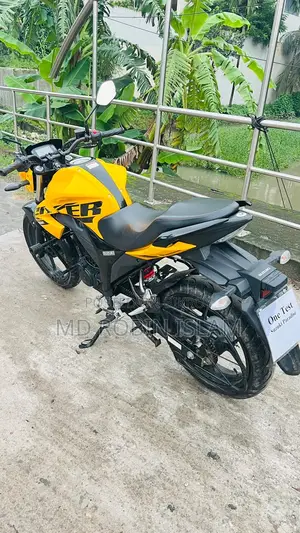 Suzuki Gixxer Monotone 2025 Yellow