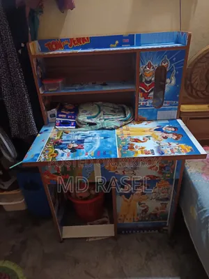 নতুন পড়াশোনা করার টেবিল কোন সমস্যা নেই ৩ মাস হয়েছে কিনেছি