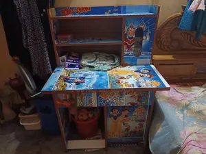 নতুন পড়াশোনা করার টেবিল কোন সমস্যা নেই ৩ মাস হয়েছে কিনেছি