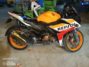 Honda CBR 2019 Orange