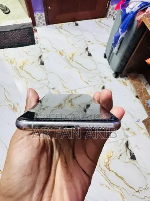 অ্যাপল আইফোন ১১ প্রো ম্যাক্স ৬৪ জিবি সাদা