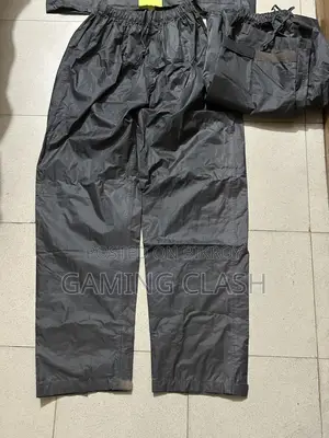 টাকার জন্য রেইনকোট বিক্রি, সাইজ এক্সএল