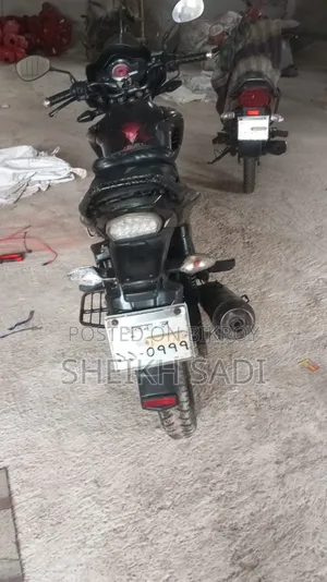 হোন্ডা ২০১১ কালো