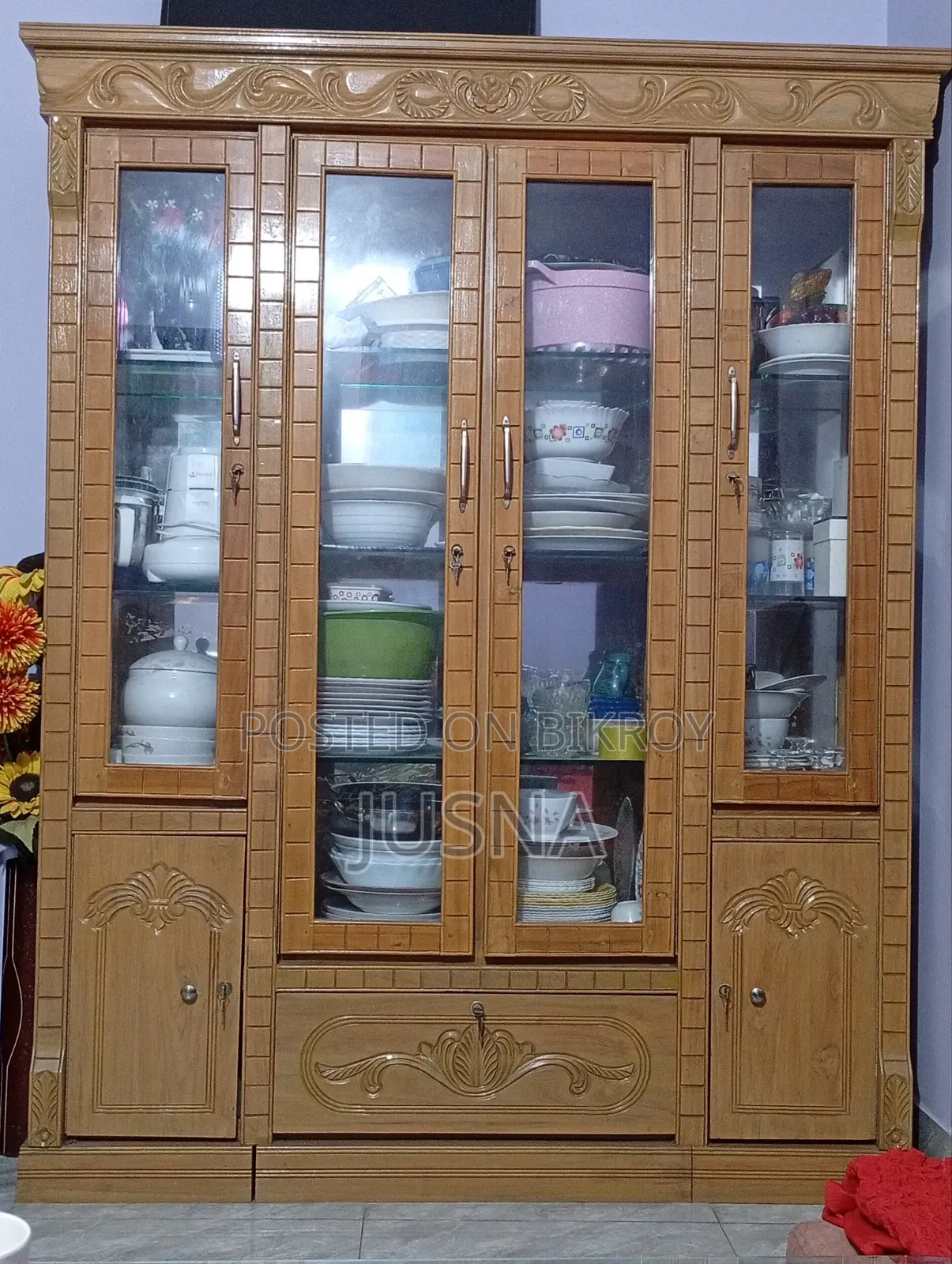 ওয়াল শোকেস