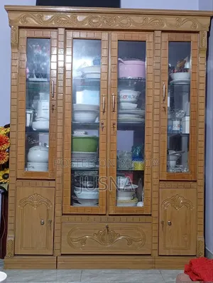 ওয়াল শোকেস