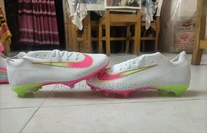 Playing Boot for Men