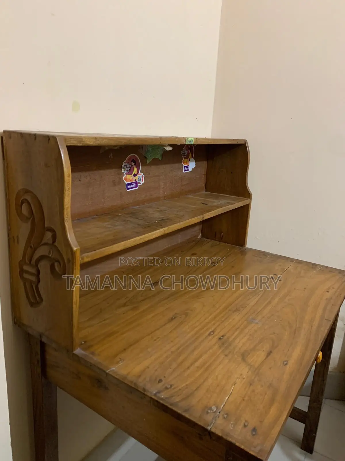 পড়ার টেবিল খুব ভালো মানের