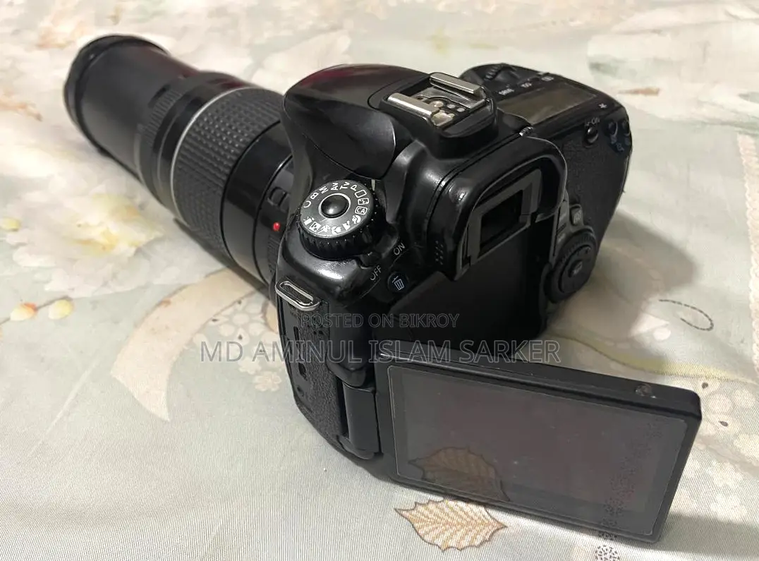 Canon EOS 60D DSLR Camera with 70-300 Lens