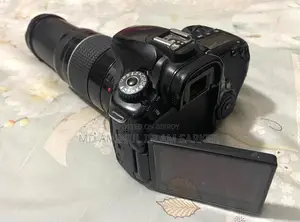 Canon EOS 60D DSLR Camera with 70-300 Lens