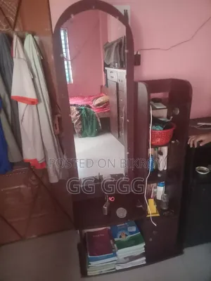 খাট তোশক ডেসিন টেবিল বিক্রি করব