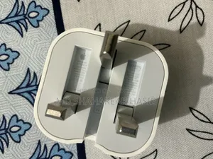 Apple 20W USB-C Power Adapter (3-Pin Plug)