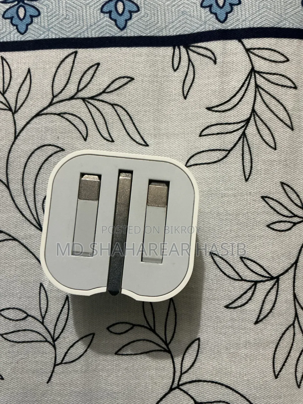 Apple 20W USB-C Power Adapter (3-Pin Plug)