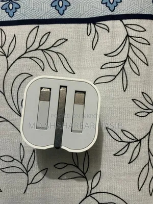 Apple 20W USB-C Power Adapter (3-Pin Plug)