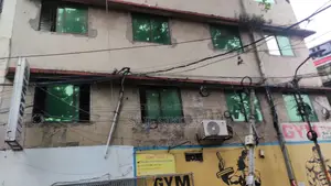 কমার্শিয়াল স্পেস ভাড়া