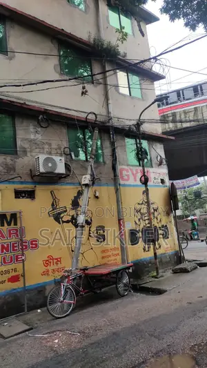 কমার্শিয়াল স্পেস ভাড়া