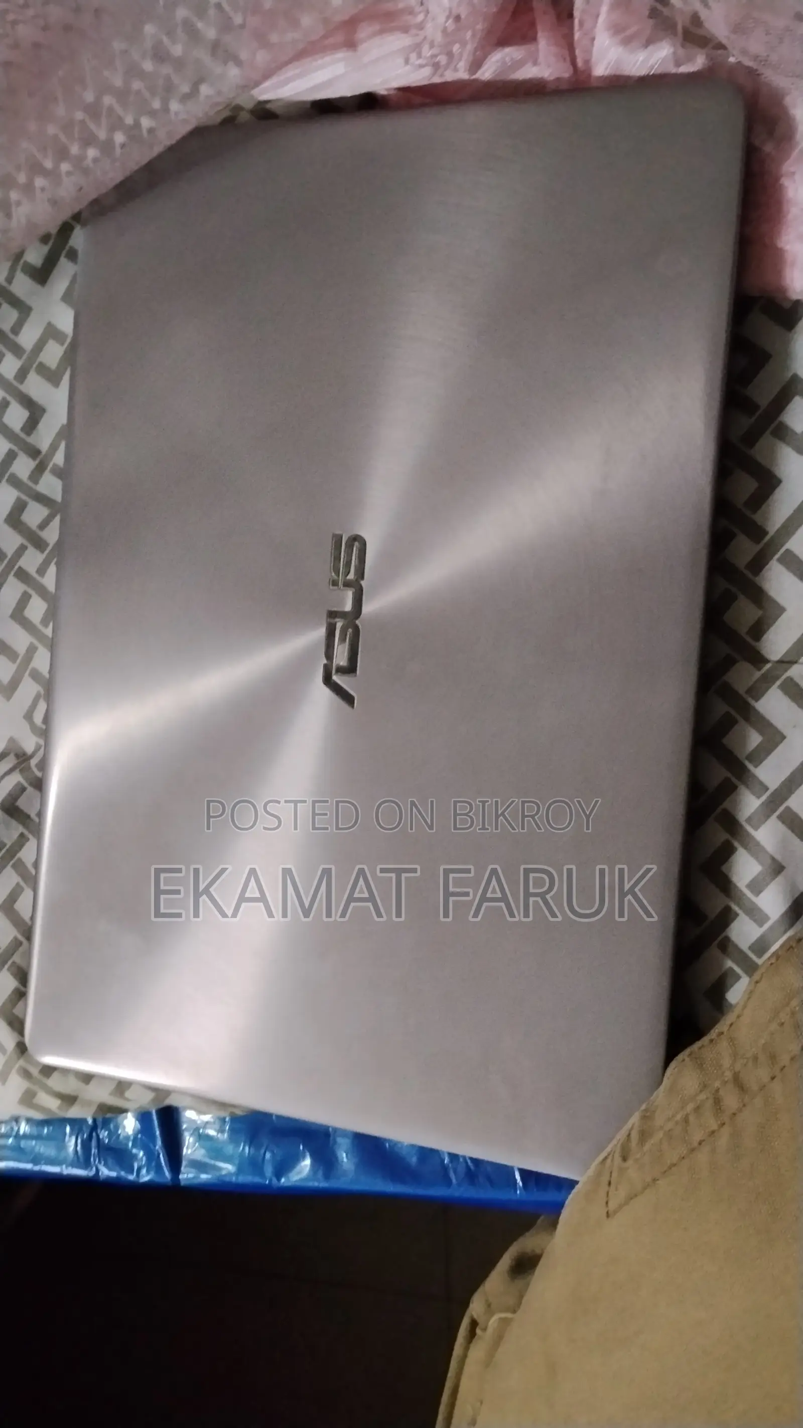 Laptop Asus UX305UA 8GB Intel Core i3 SSD 1TB